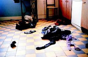 vêtements par terre